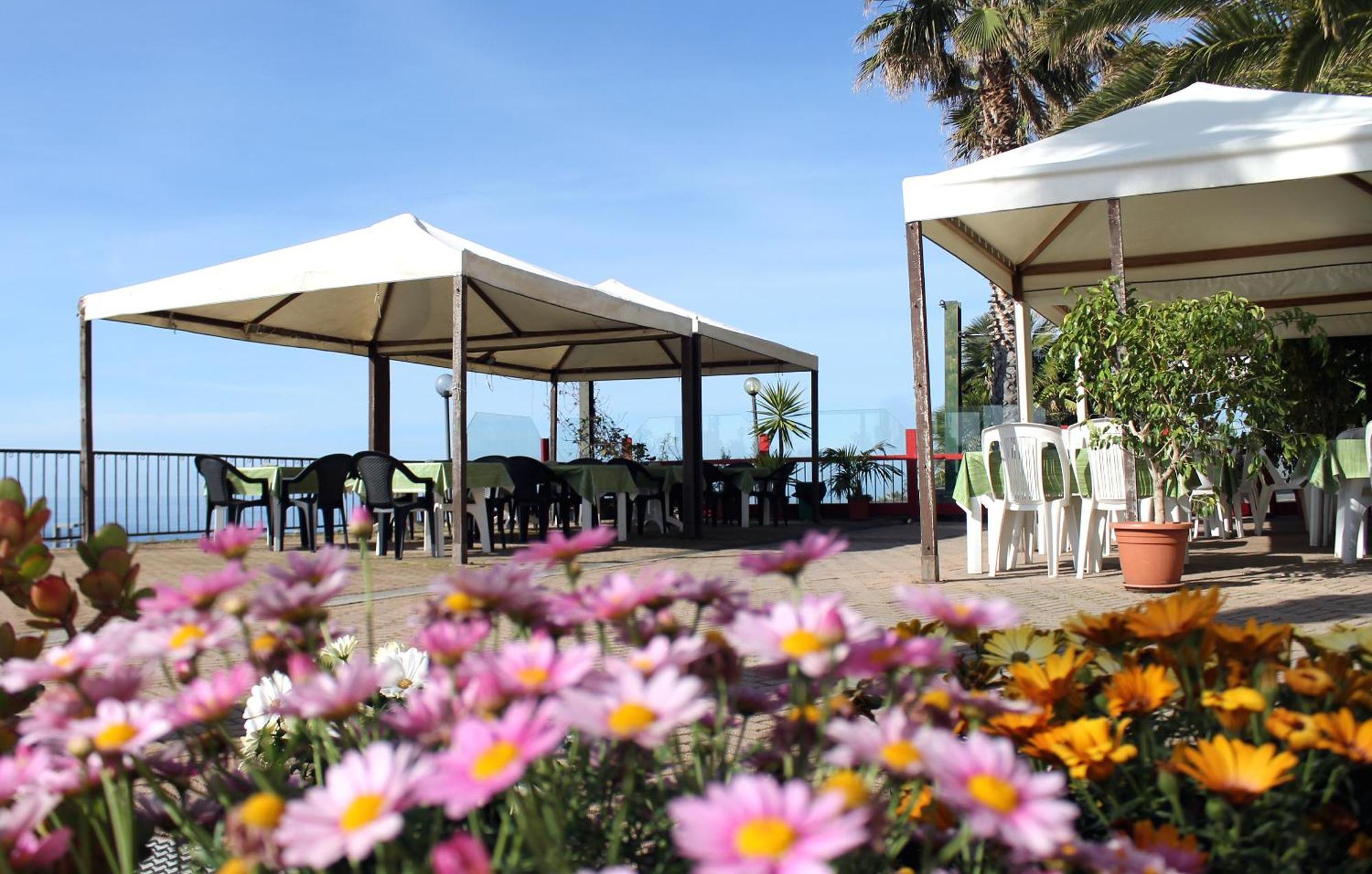 Albergo Ristorante Lucciola Santo Stefano al Mare Extérieur photo