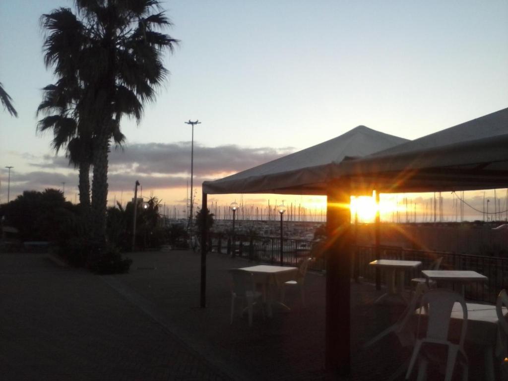 Albergo Ristorante Lucciola Santo Stefano al Mare Extérieur photo
