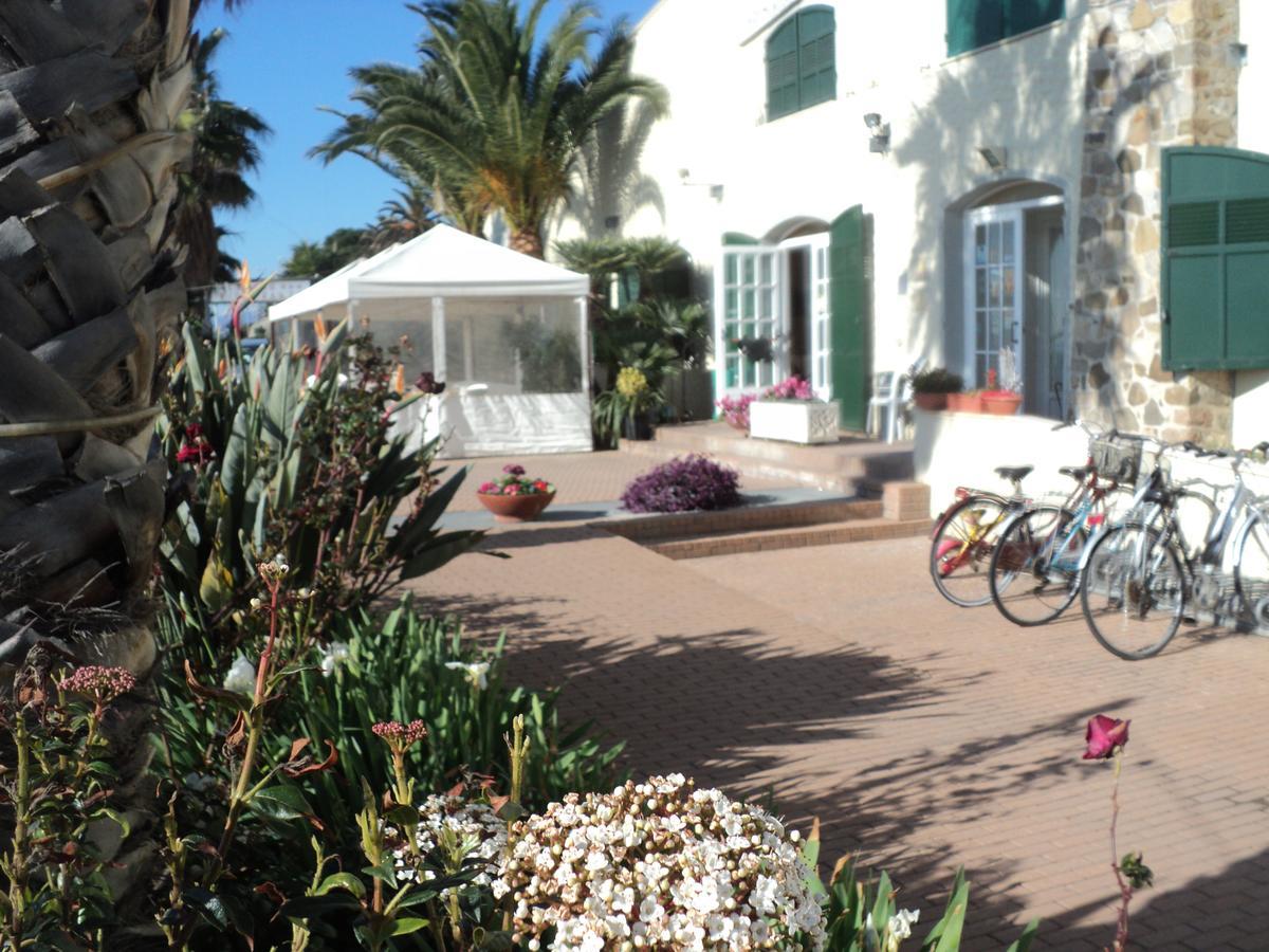 Albergo Ristorante Lucciola Santo Stefano al Mare Extérieur photo