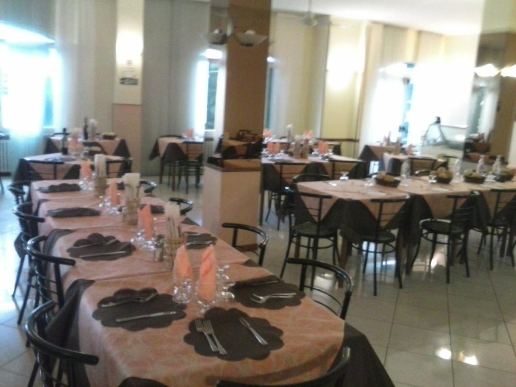 Albergo Ristorante Lucciola Santo Stefano al Mare Extérieur photo